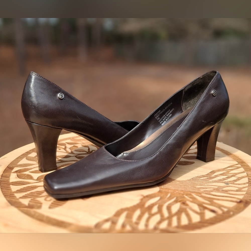 VTG Etienne Aigner Holbrook Brown Leather Square Toe Block Heel Pumps Size 7.5 N